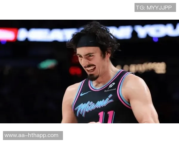 哈克斯因脚踝扭伤提前退场明日背靠背能否出战待定