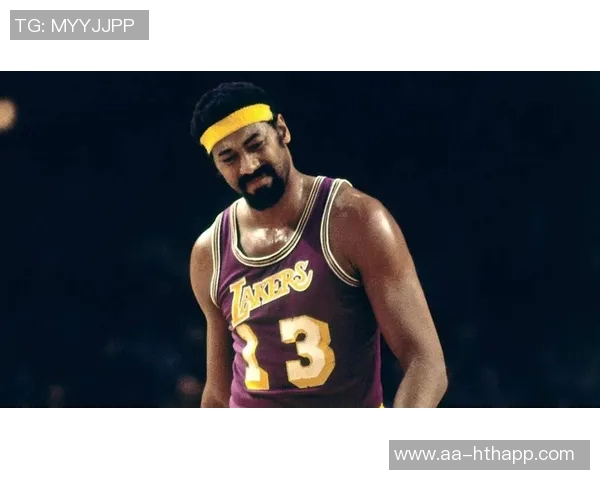 字母哥盛赞詹姆斯称其为所有运动员的榜样与自己最敬仰的球员之一